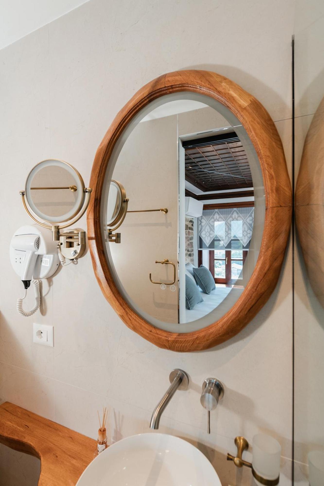 Dam Stone Boutique Hotel Gjirokastër Dış mekan fotoğraf