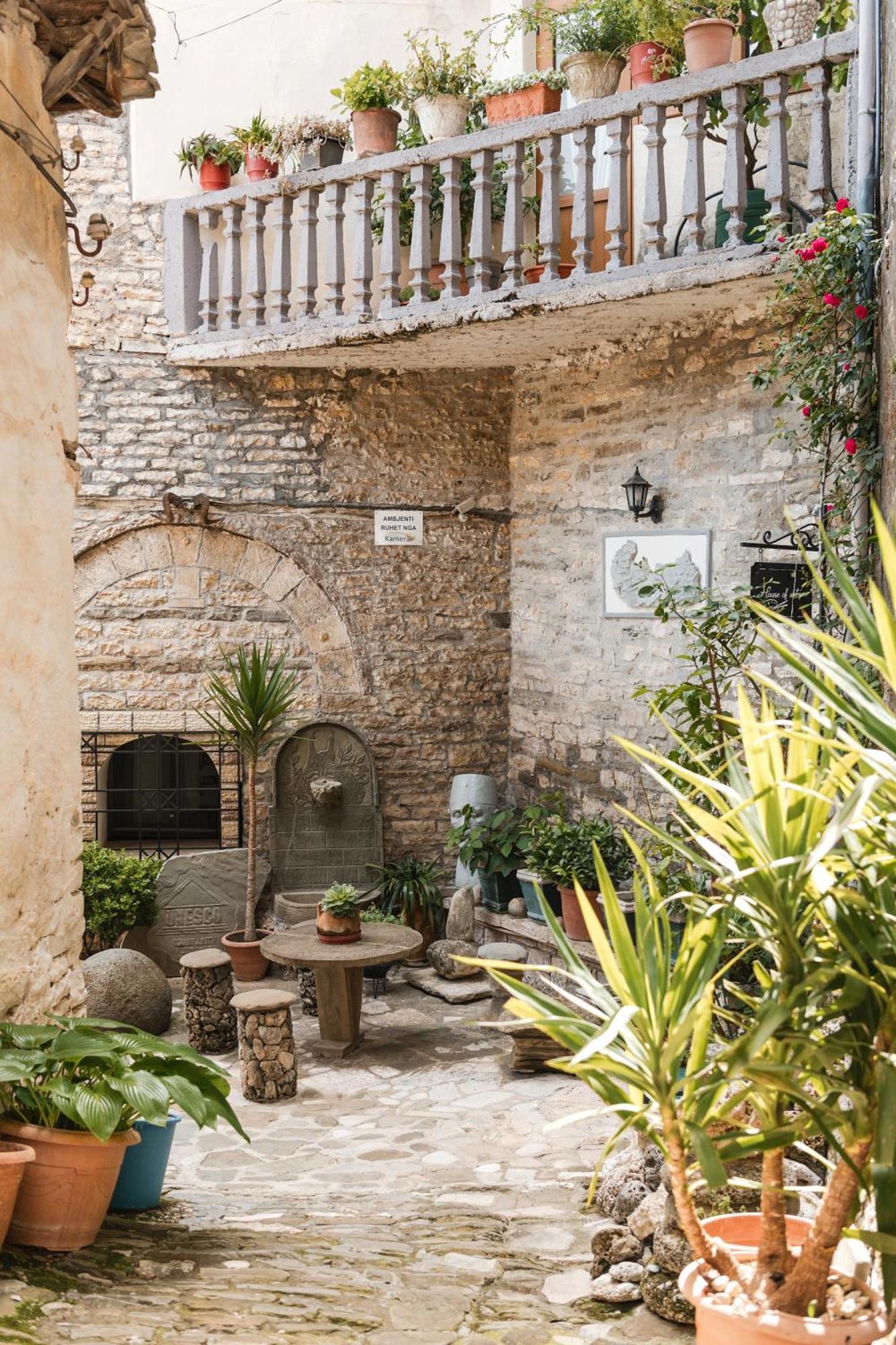 Dam Stone Boutique Hotel Gjirokastër Dış mekan fotoğraf